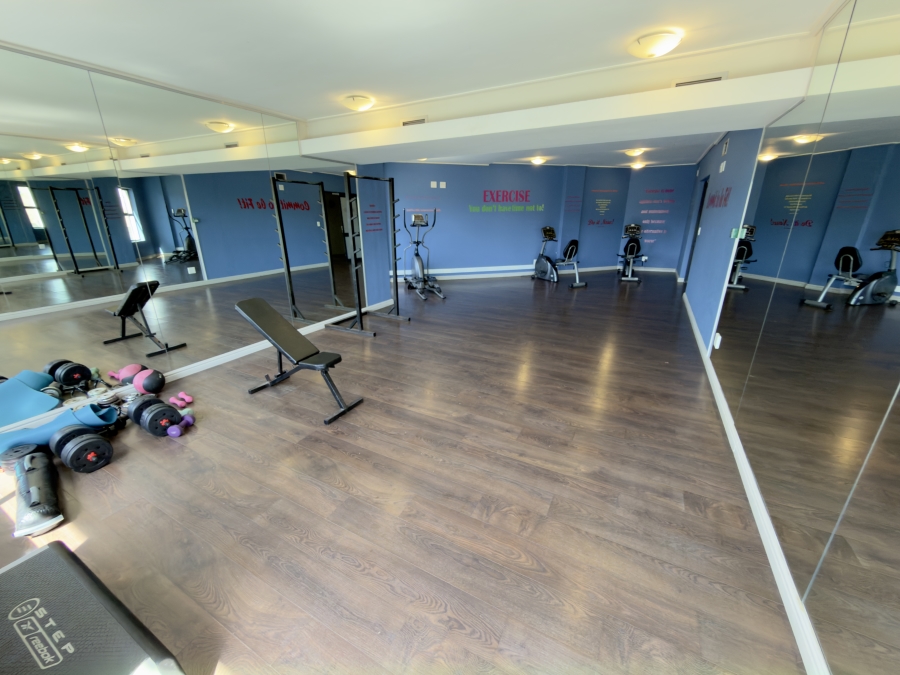 1 Bedroom Property for Sale in Royal Ascot Western Cape